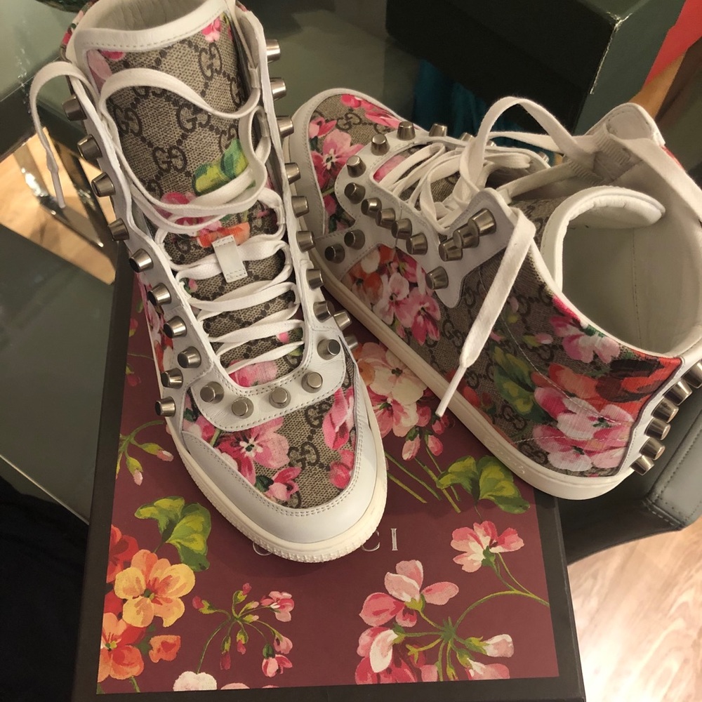 Authentic Gucci Bloom sneakers